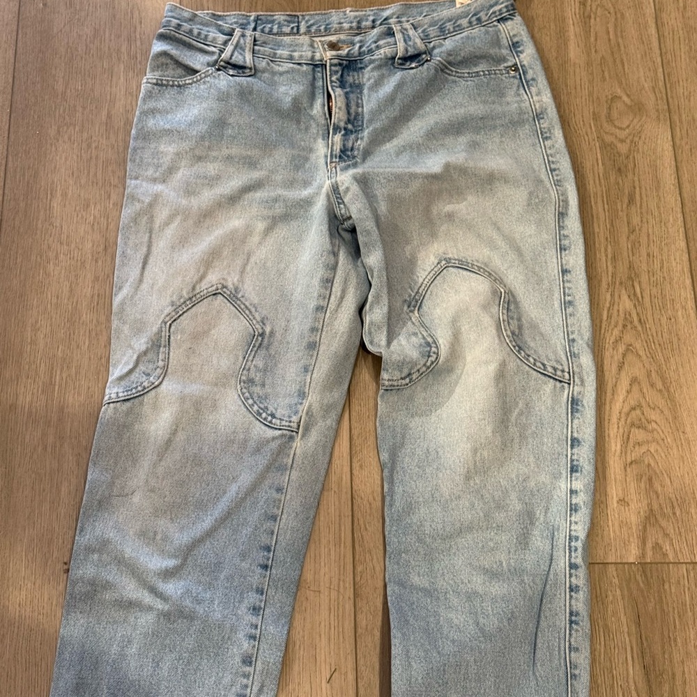 High-Rise Light Blue Women's Jeans - Sculpted Knee Detail - Picture 2 of 7